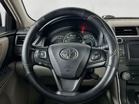 Used 2015 Toyota Camry LE image 18
