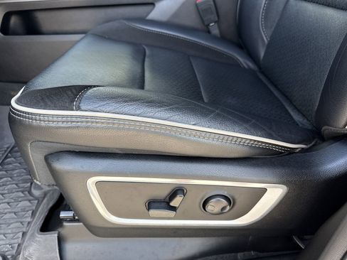 Used 2024 RAM 1500 Laramie image 20