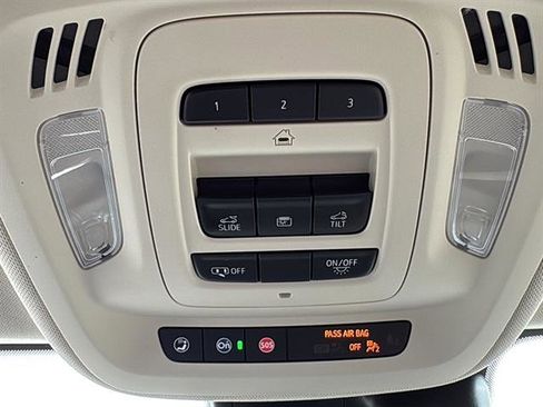 Used 2022 Buick Envision Avenir w/ Technology Package II image 26