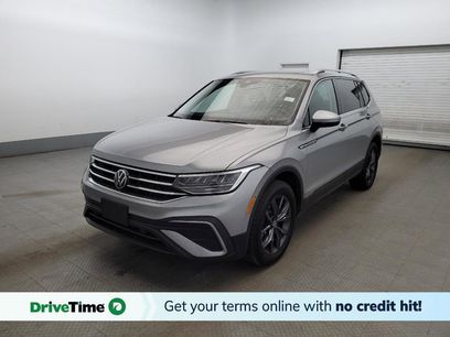 Used 2022 Volkswagen Tiguan SE w/ Panoramic Sunroof Package