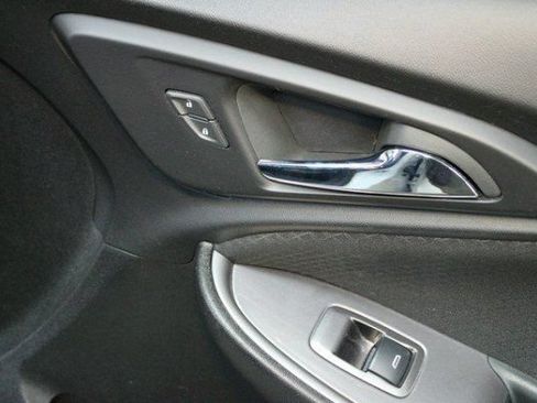 Used 2023 Chevrolet Malibu LT FWD image 9