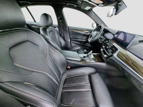 Used 2021 BMW 530i xDrive w/ Convenience Package AWD/4WD image 28