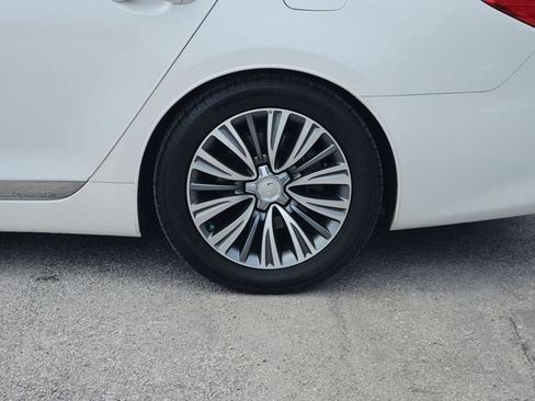 Used 2017 Kia K900 Premium RWD image 32