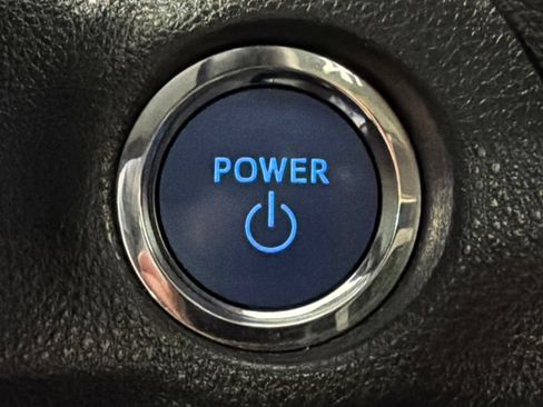 Used 2022 Toyota RAV4 XLE Premium AWD/4WD image 32