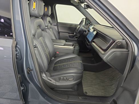 Used 2023 Rivian R1S Adventure image 24