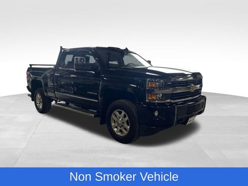 Used 2015 Chevrolet Silverado 2500 LTZ AWD/4WD image 9