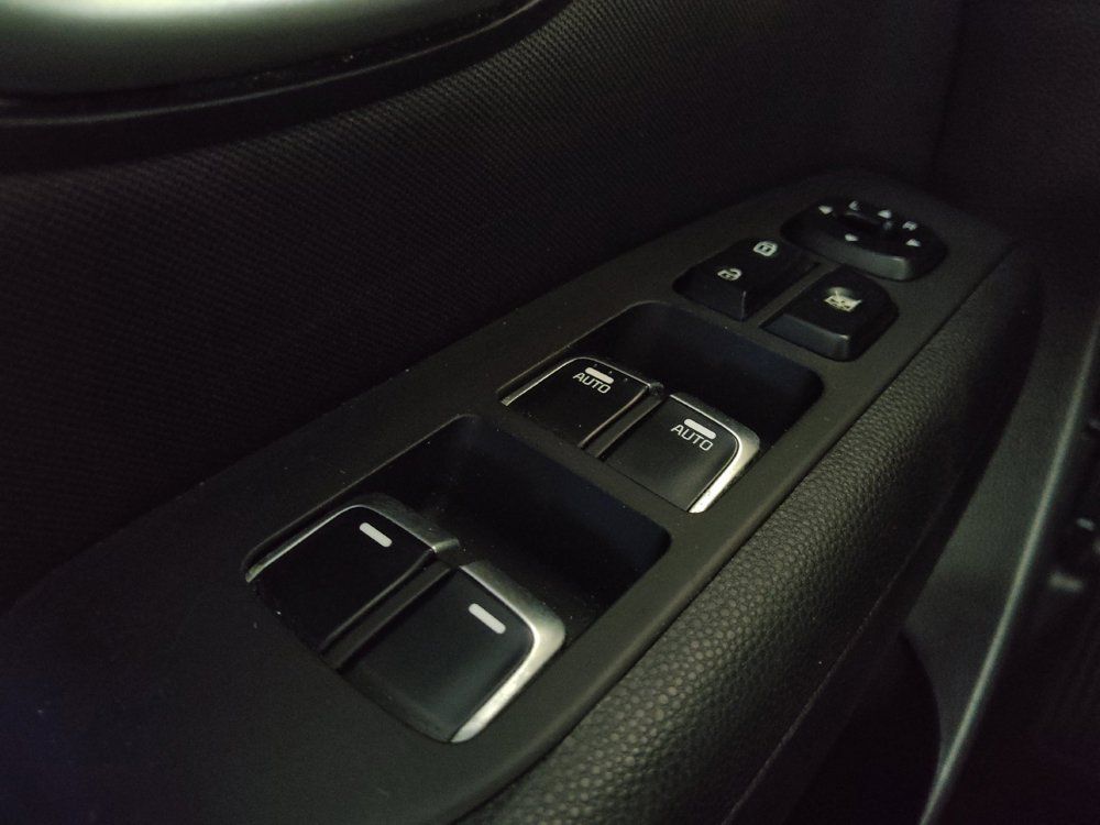 Used 2019 Kia Soul + FWD image 27