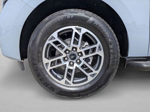New 2026 Ford Expedition Active RWD image 20