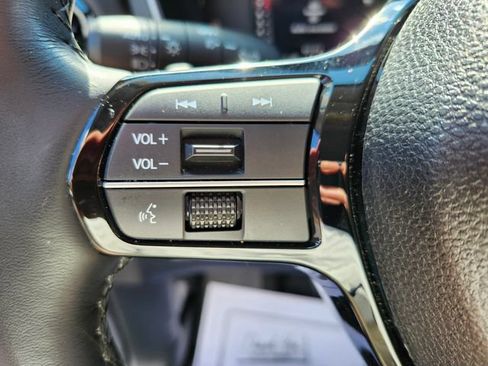 Used 2025 Honda Pilot Elite image 34