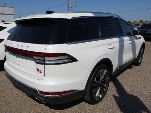 Used 2025 Lincoln Aviator Reserve w/ Equipment Group 201A AWD/4WD image 9