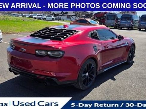 Used 2021 Chevrolet Camaro LT w/ Wild Cherry Design Package 2 image 9