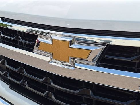 Used 2023 Chevrolet Silverado 1500 LT AWD/4WD image 33