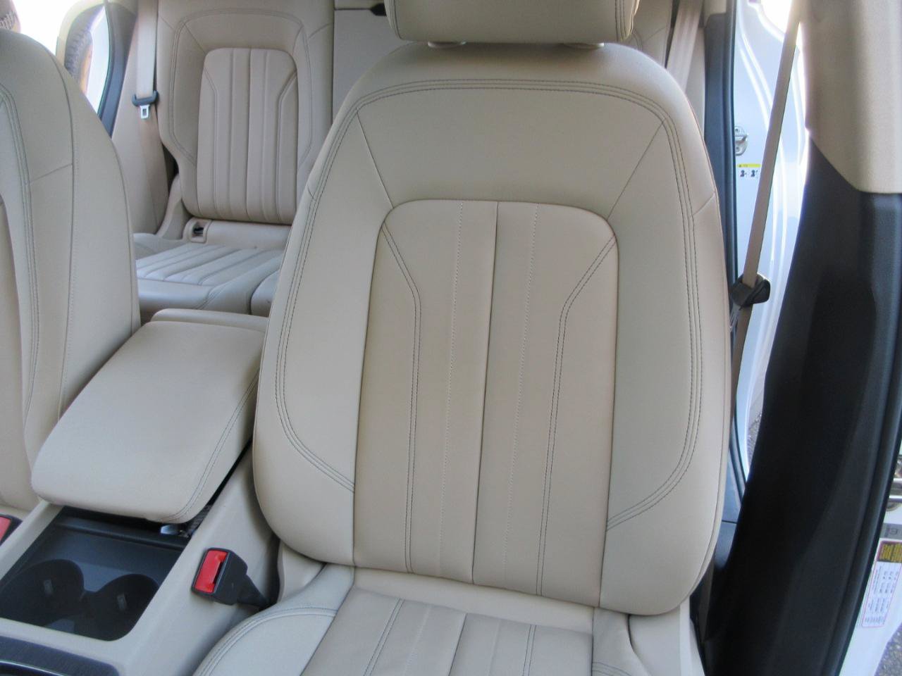 Used 2023 Audi Q5 2.0T Premium w/ Convenience Package AWD/4WD image 11