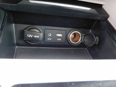 Used 2017 Hyundai Elantra SE FWD image 13