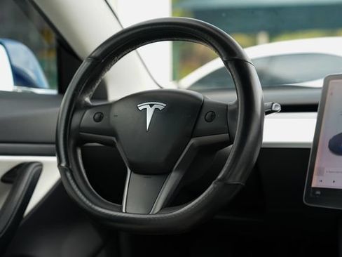 Used 2019 Tesla Model 3 Standard Range Plus RWD image 31