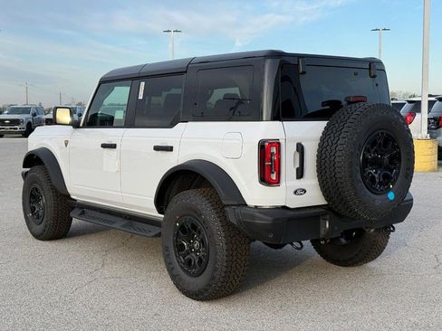New 2026 Ford Bronco Badlands AWD/4WD image 3