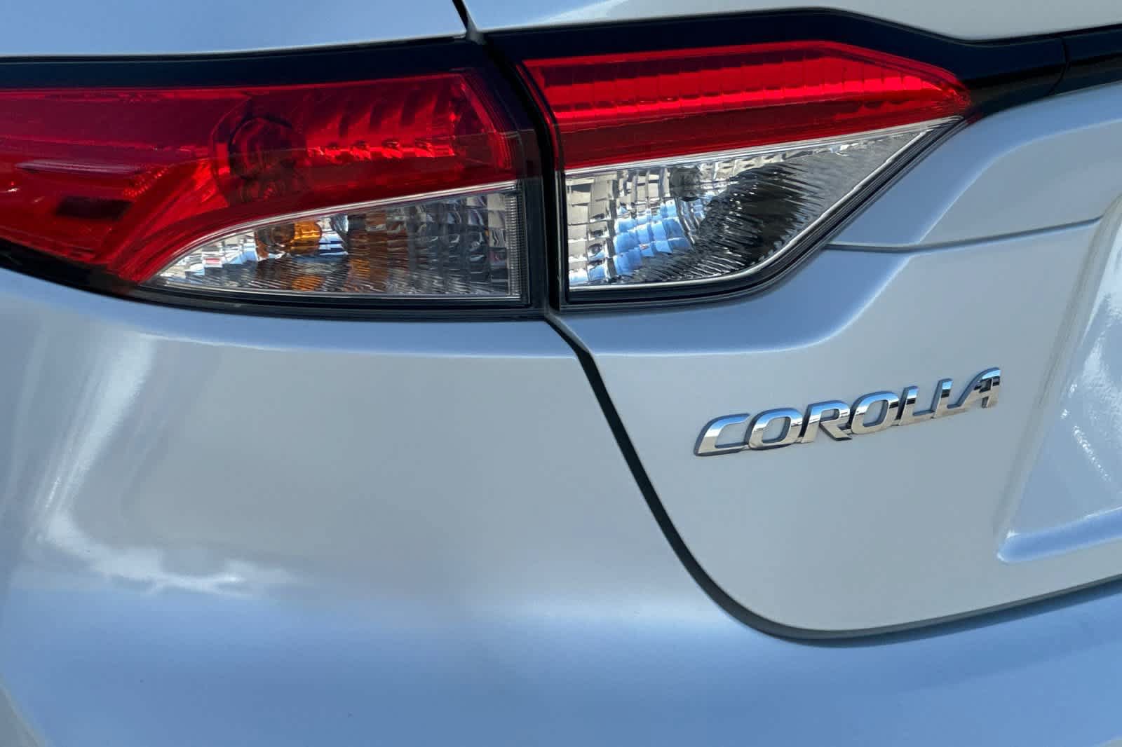 Used 2025 Toyota Corolla LE FWD image 64