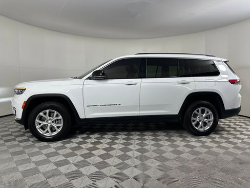 Used 2023 Jeep Grand Cherokee L Limited w/ Rear Seat Video Group I AWD/4WD image 2