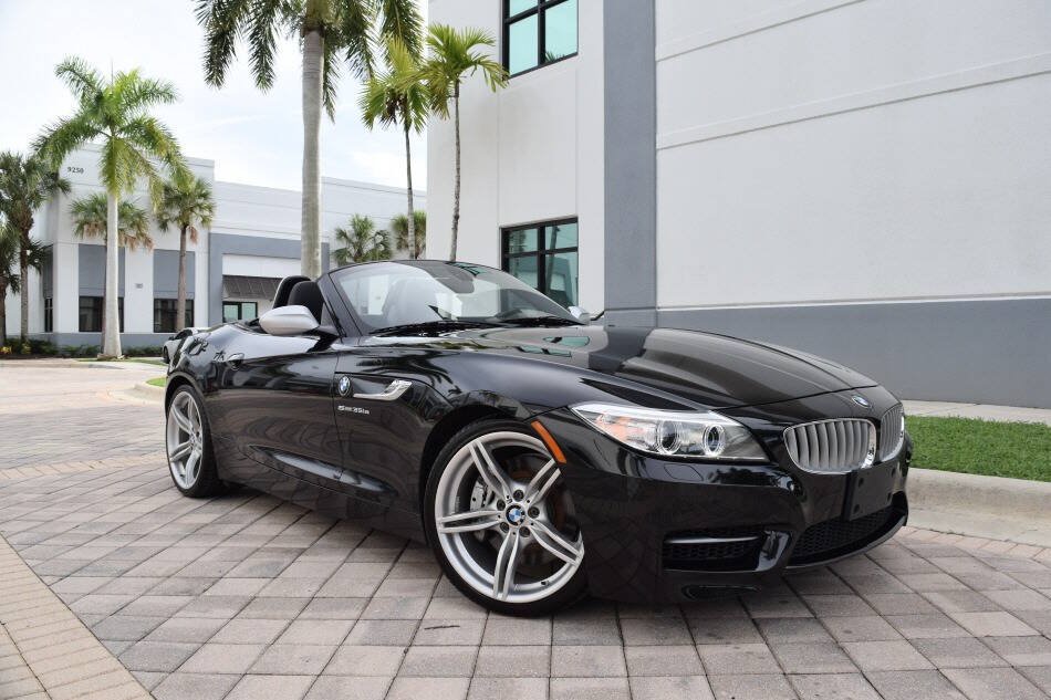 Used 2014 BMW Z4 sDrive35is RWD image 1