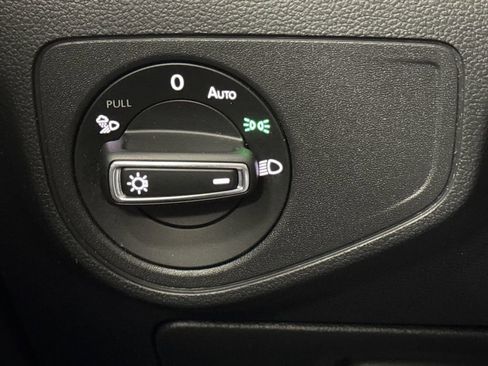 Used 2021 Volkswagen Atlas SE w/ Panoramic Sunroof Package image 25