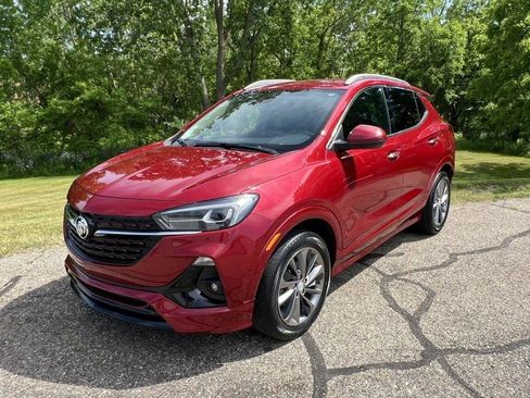 Used 2021 Buick Encore GX Essence w/ Sport Touring Package AWD/4WD image 2