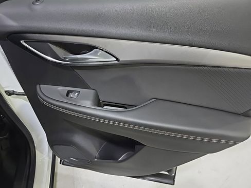 Certified 2025 Buick Envision Sport Touring image 11