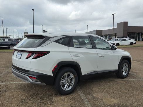 New 2026 Hyundai Tucson SE FWD image 2
