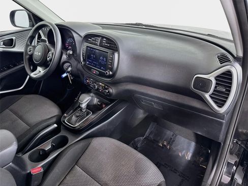 Certified 2022 Kia Soul LX FWD image 26