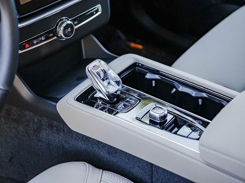 New 2026 Volvo XC90 B5 Plus w/ Protection Package image 20