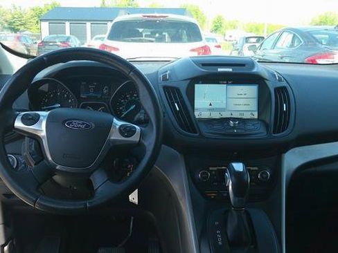 Used 2016 Ford Escape SE w/ SE Leather Comfort Package AWD/4WD image 10
