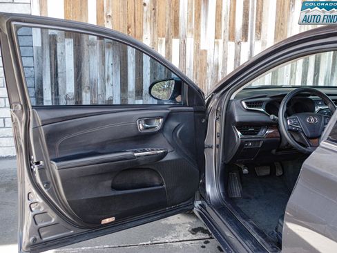 Used 2013 Toyota Avalon XLE Premium FWD image 10