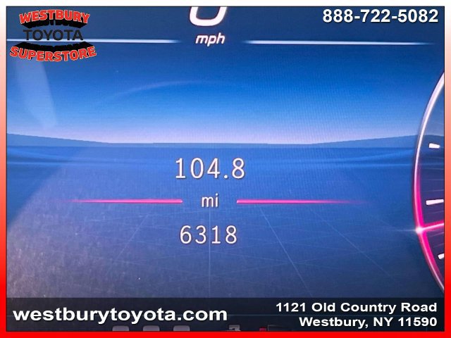 Used 2025 Mercedes-Benz GLC 300 4MATIC image 29
