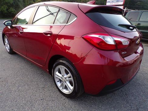 Used 2017 Chevrolet Cruze LT image 8