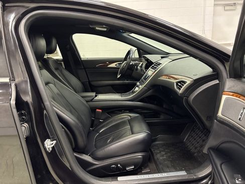 Used 2019 Lincoln MKZ Reserve image 32