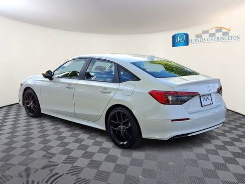 Used 2024 Honda Civic Sport image 4