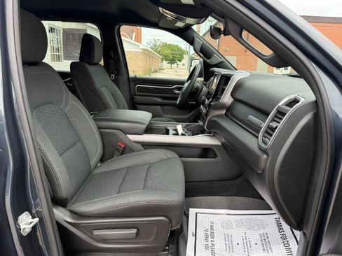 Used 2025 RAM 1500 Big Horn AWD/4WD image 17