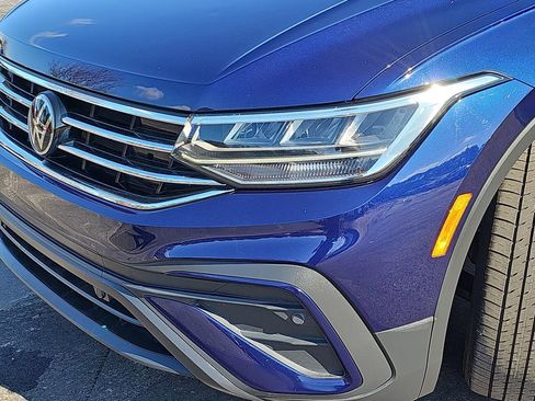 Used 2024 Volkswagen Tiguan SE image 36