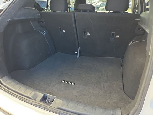 Used 2022 Nissan Kicks SV image 31