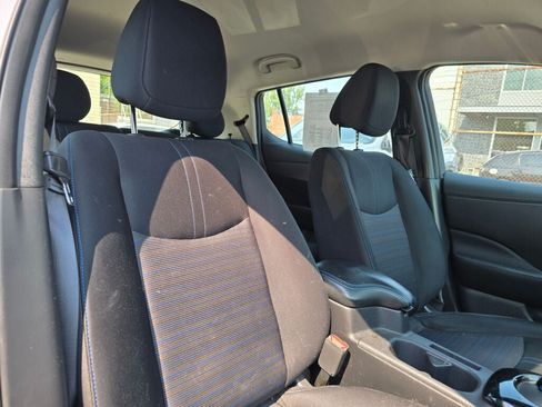 Used 2018 Nissan Leaf SV w/ Protection Package FWD image 6