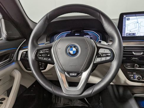 Used 2023 BMW 530e xDrive w/ Executive Package AWD/4WD image 37