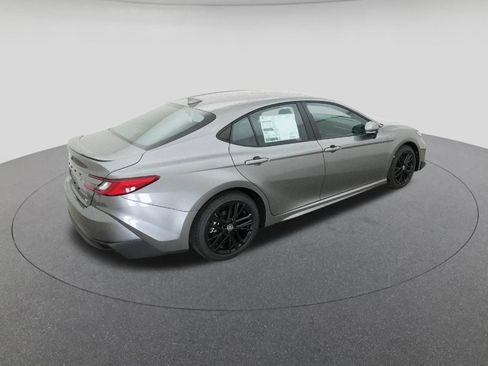 New 2026 Toyota Camry SE image 9