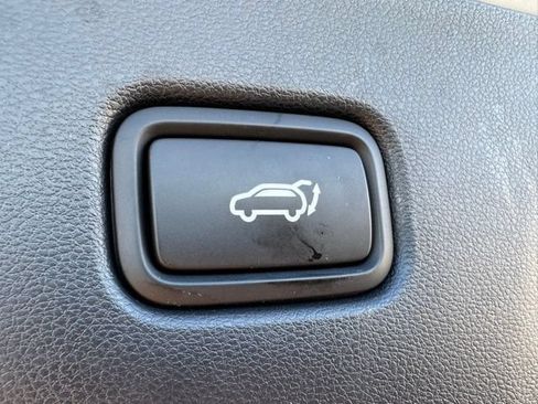 Used 2023 Hyundai Tucson Limited w/ Cargo Package AWD/4WD image 12