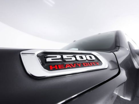 Used 2024 RAM 2500 Laramie AWD/4WD image 7
