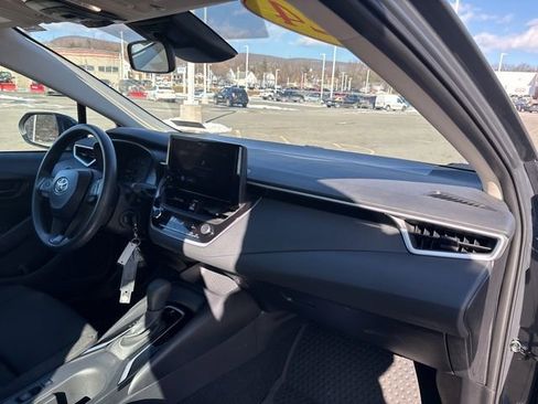 Used 2024 Toyota Corolla LE image 11