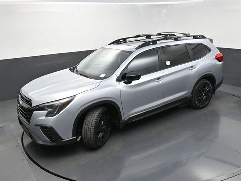 Used 2024 Subaru Ascent Onyx Edition image 34