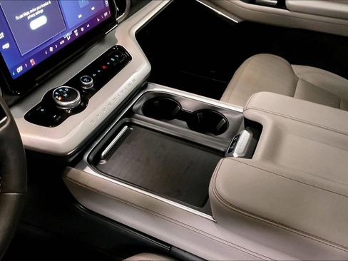 Certified 2025 Ford Expedition Max Active image 16