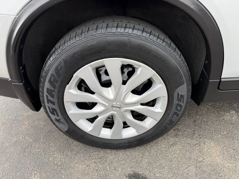 Used 2016 Nissan Rogue S image 44