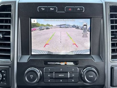 Used 2018 Ford F150 XLT w/ Equipment Group 302A Luxury AWD/4WD image 17