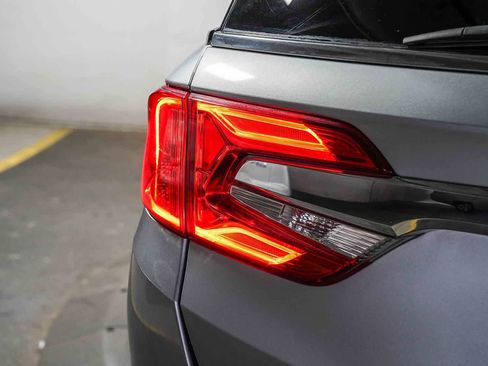 Used 2018 Honda Odyssey EX-L image 11