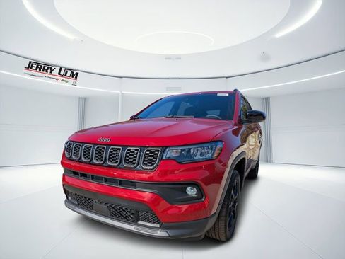 New 2026 Jeep Compass Latitude image 6